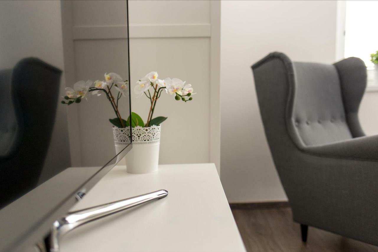 Res Apartman エゲル エクステリア 写真